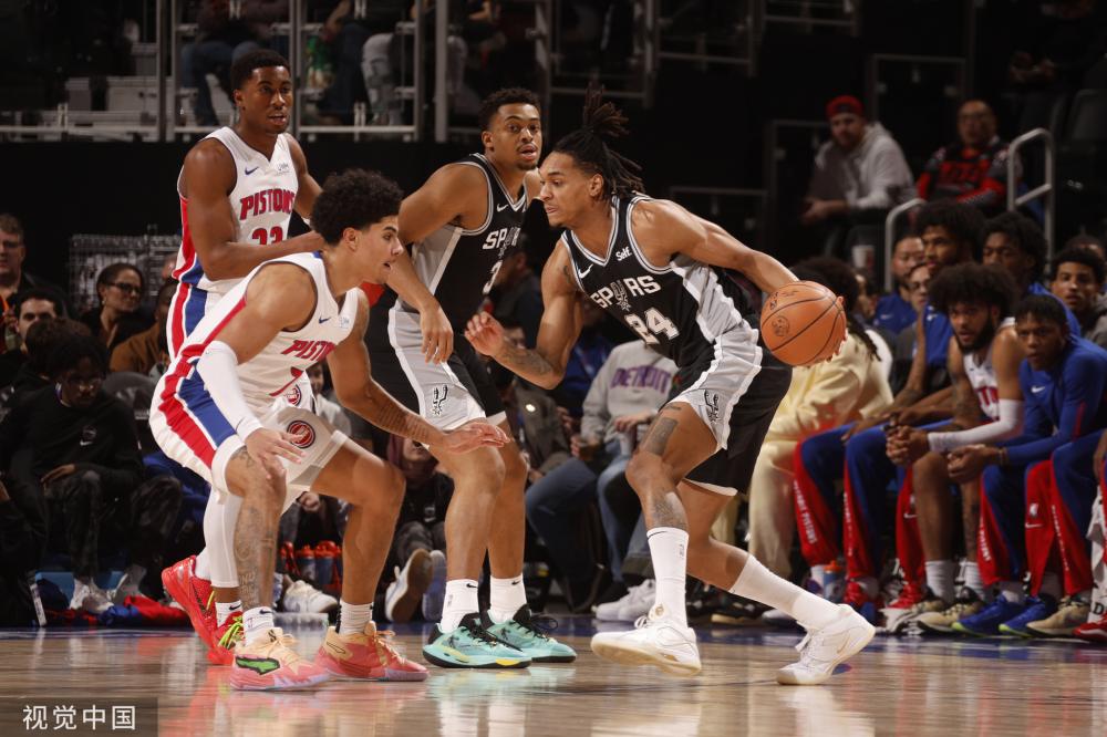 许多人在确 许多人在确